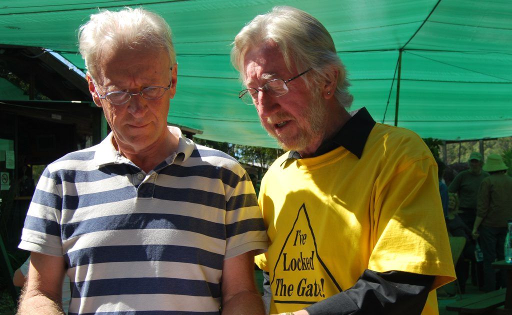 Lock the Gate - Tweed’s Michael McNamara talks about the CSG-free Communities Initiative with Tweed mayor Barry Longland. Lock the Gate - Tweed’s Michael McNamara talks about the CSG-free Communities Initiative with Tweed mayor Barry Longland.